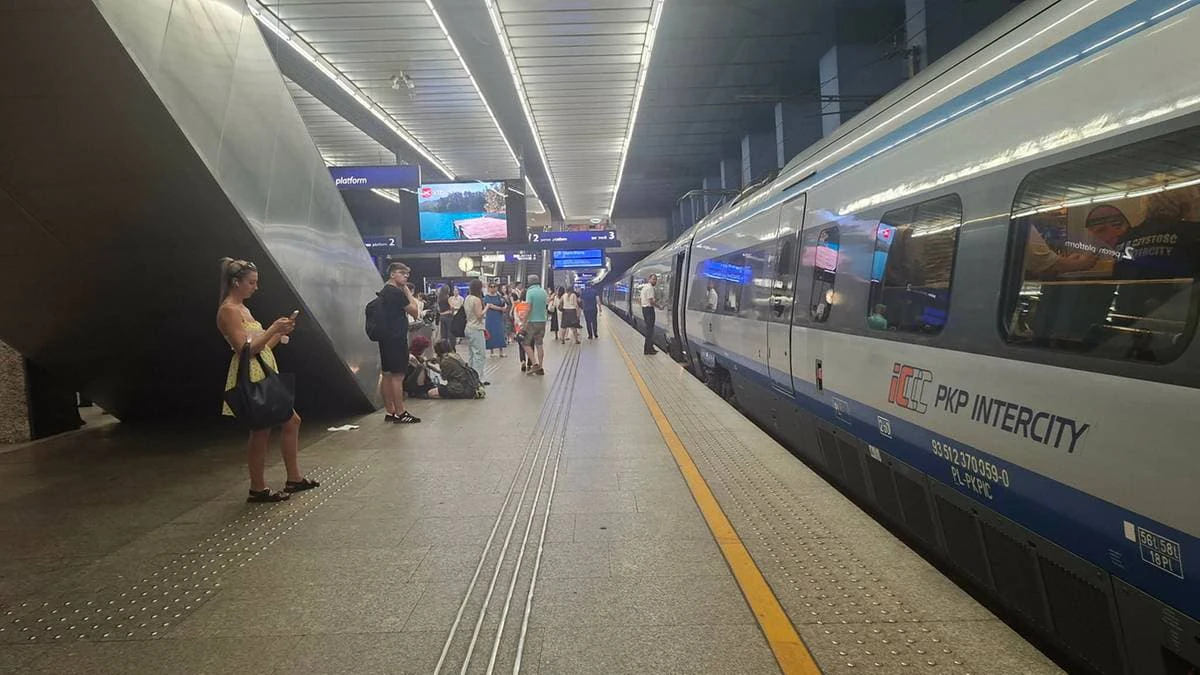 Хронологія ранкового збою 3 серпня на Варшава-Центральна