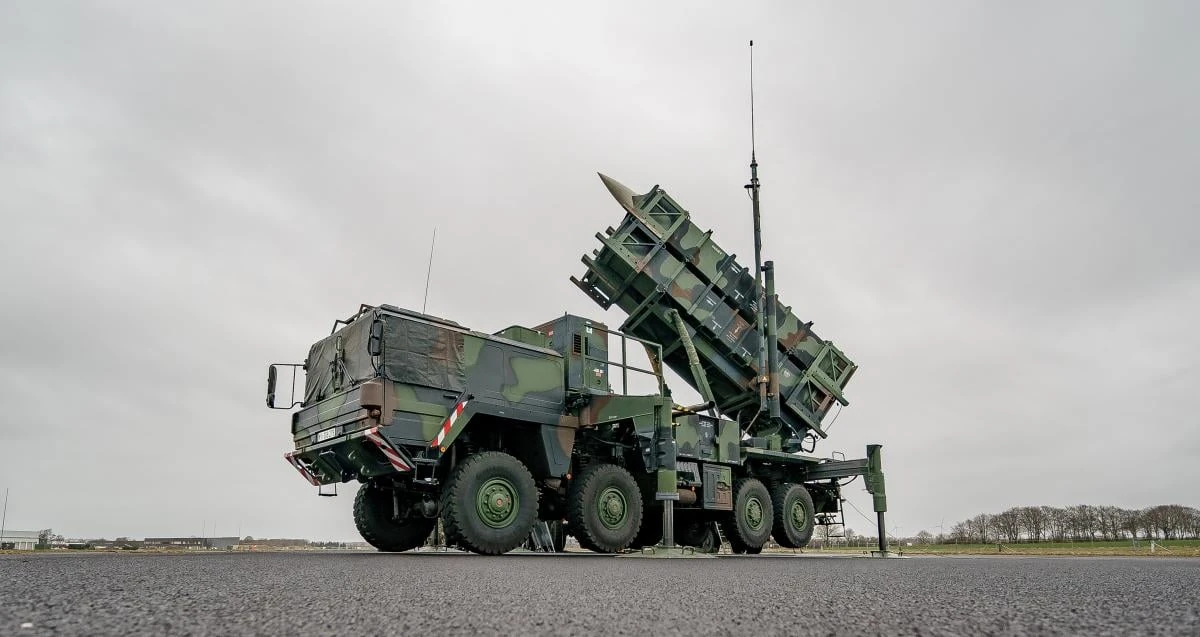 Підозрілі дрони над ремонтною базою Patriot у Мехерніху: що відомо