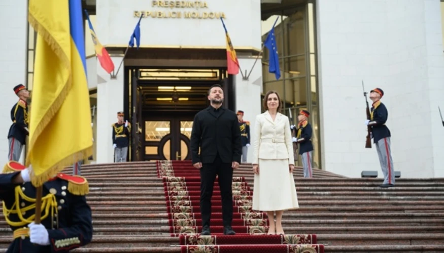 Зеленський 27 серпня прибув до Кишинева на зустріч із Санду