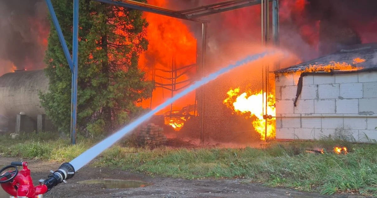 Львів: пожежа на складі аерозолів «Іскри» — підтверджена хроніка 22 серпня